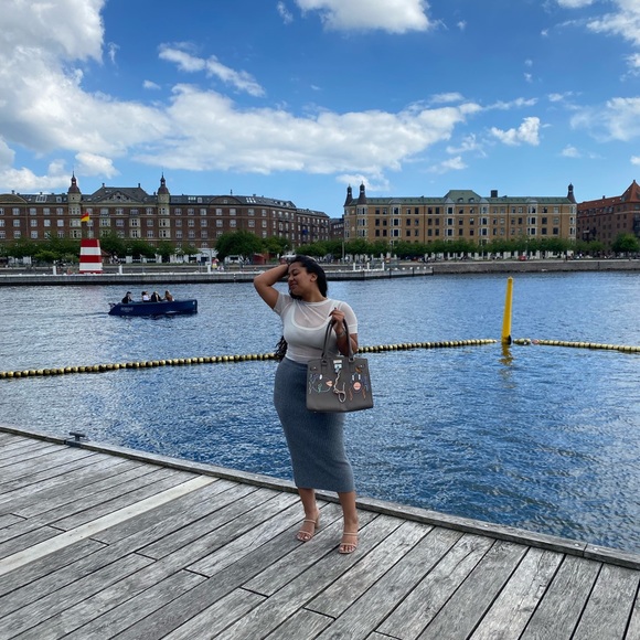 VanRahDesign hand painted BCBG purse with lock —Painting “Off the Hook” - Picture 11 of 17